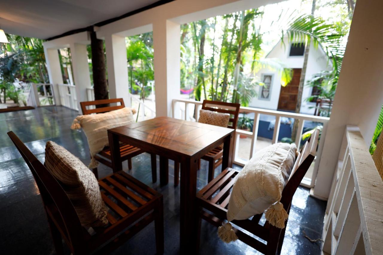 Temple Garden Seaside Cottages パロレム エクステリア 写真