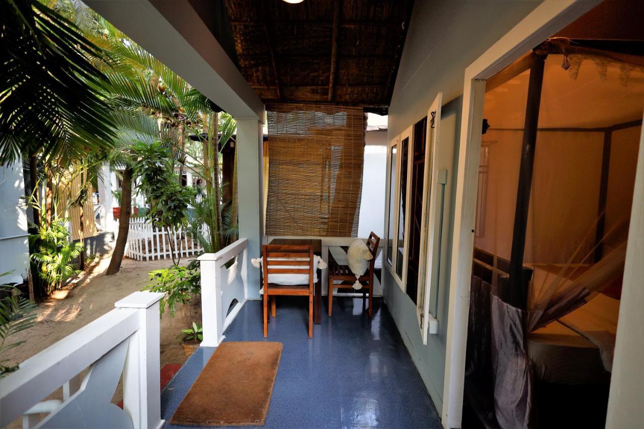 Temple Garden Seaside Cottages パロレム エクステリア 写真